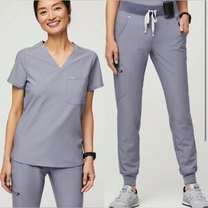 FIGS Set in Vapor Blue Space Dye Catarina XXS Top / Zamora Jogger XS